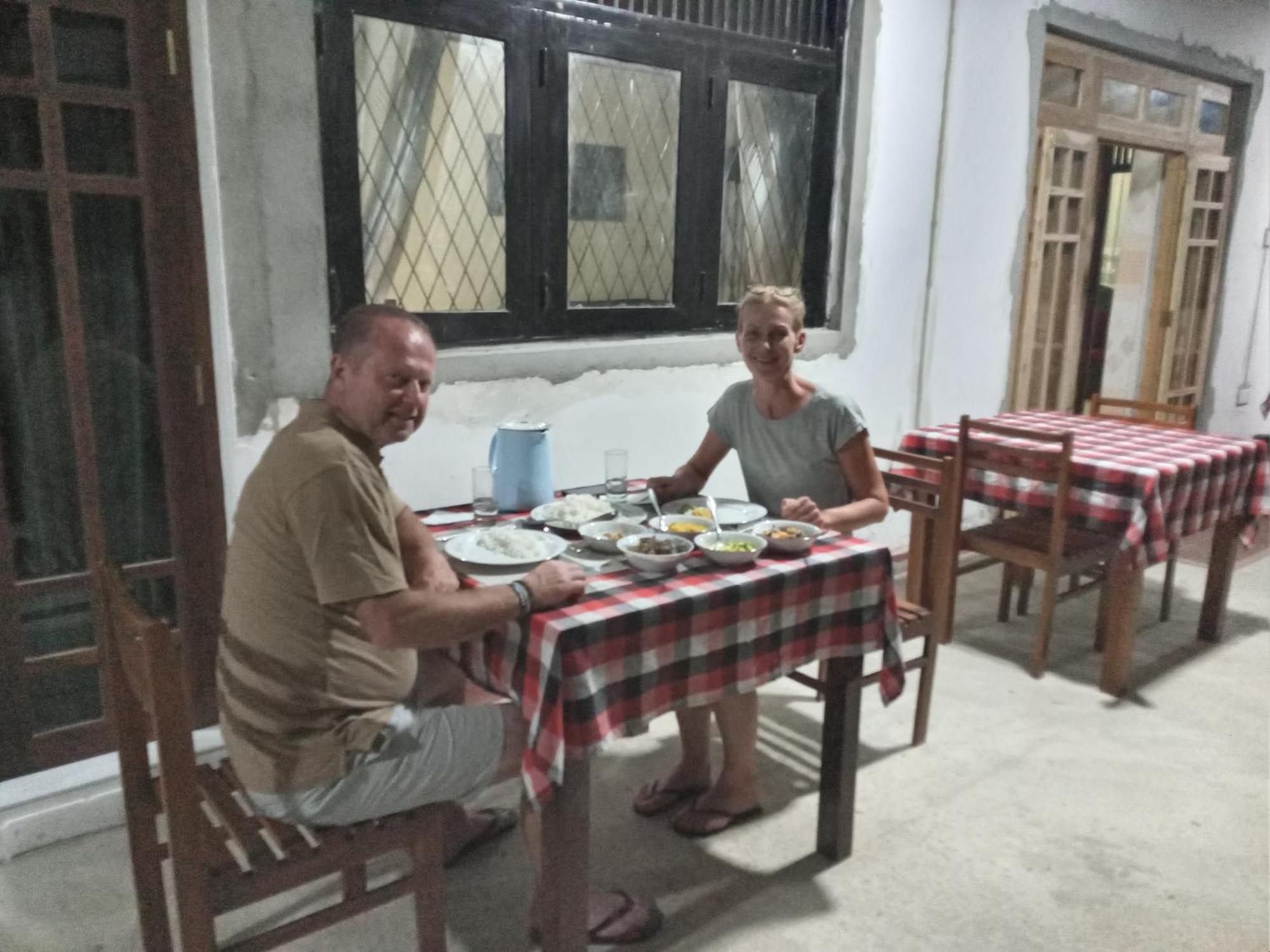 Water Front Home Stay And Resort Анурадхапура Екстериор снимка
